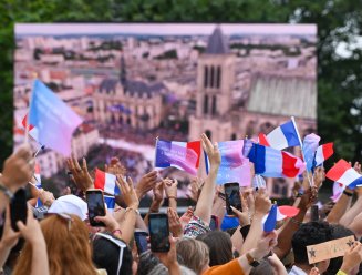 Le 26 juillet 2024, cérémonie de la flamme olympique devant la basilique